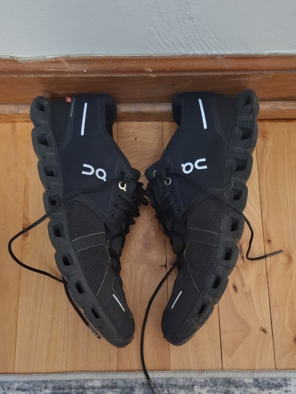 On Running Men's Black Cloud-Style Athletic Shoes - Picture 3 of 6